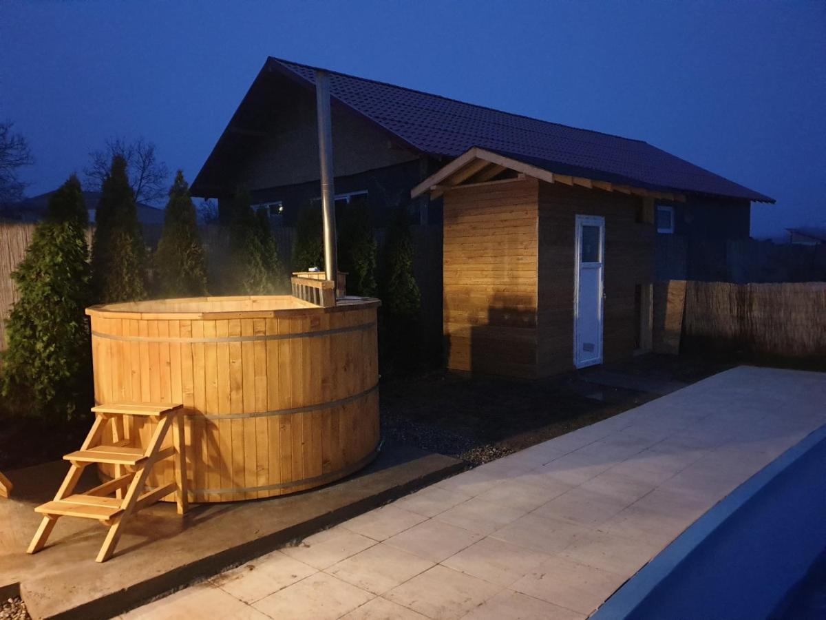 Villa Casa din Vie, piscină încălzită, întreaga locație la 15min de centrul orașului Oradea Extérieur photo